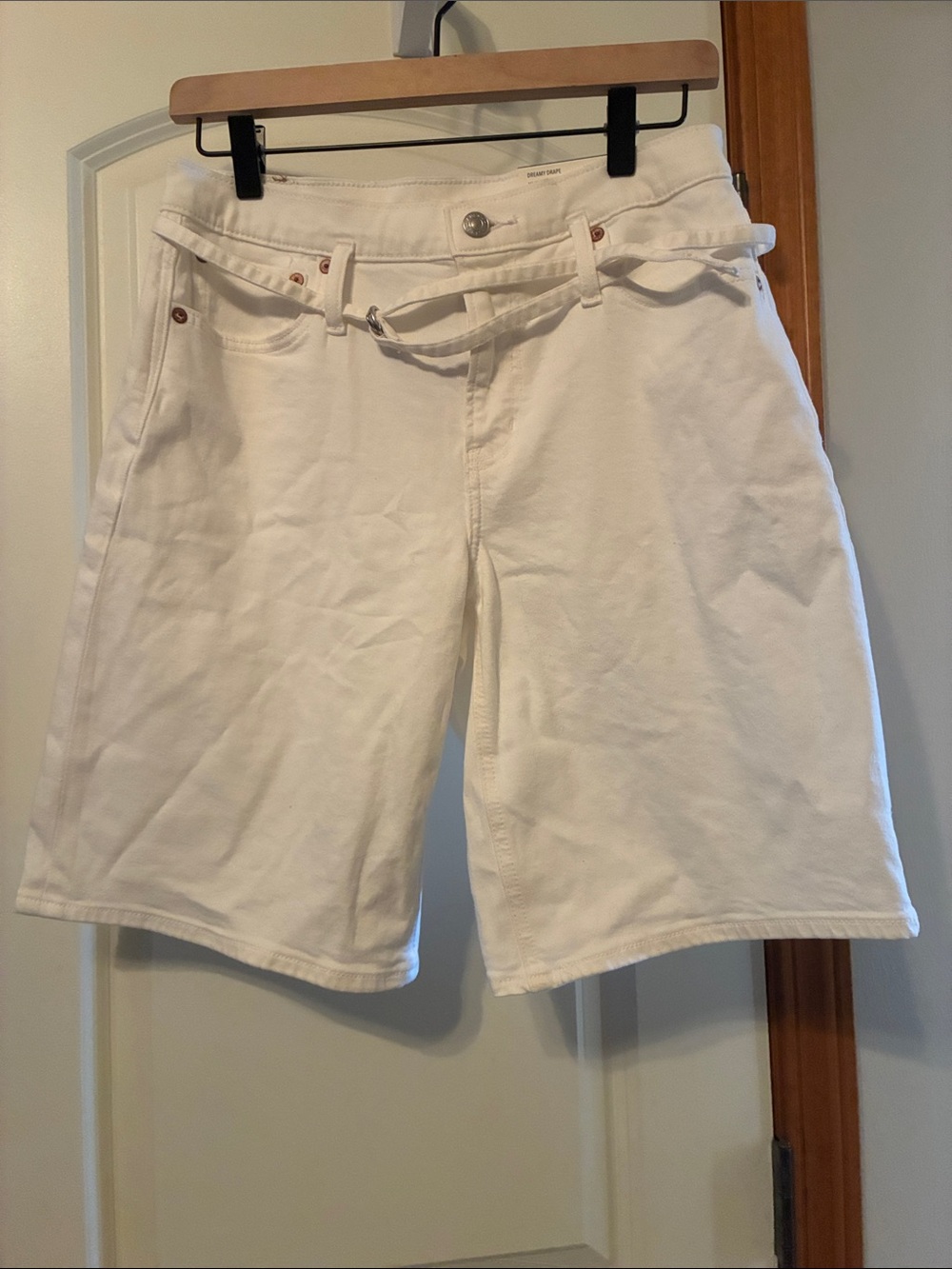American Eagle Outfitters White Bermuda Shorts with Waist Tie